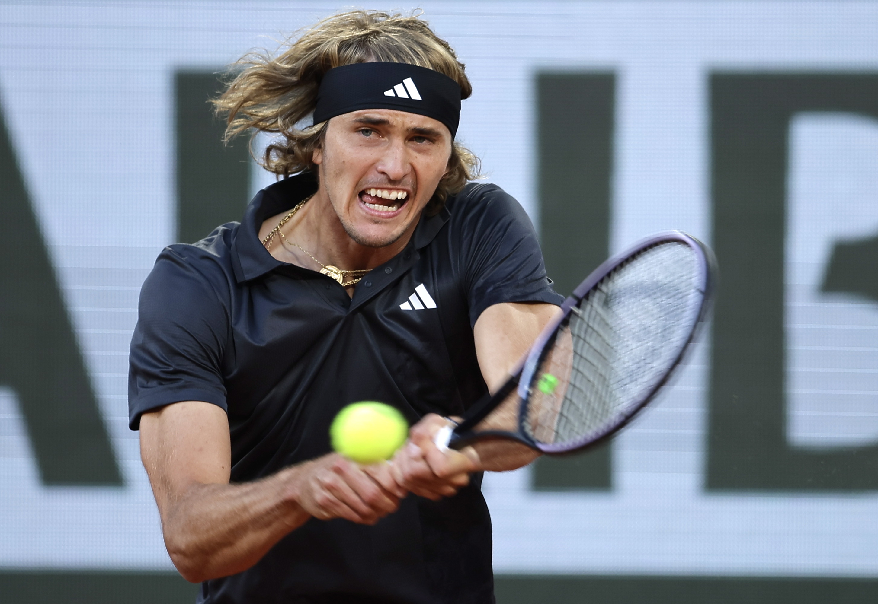 世界网球队绝杀意大利网球队，兹维列夫惊艳世界的简单介绍