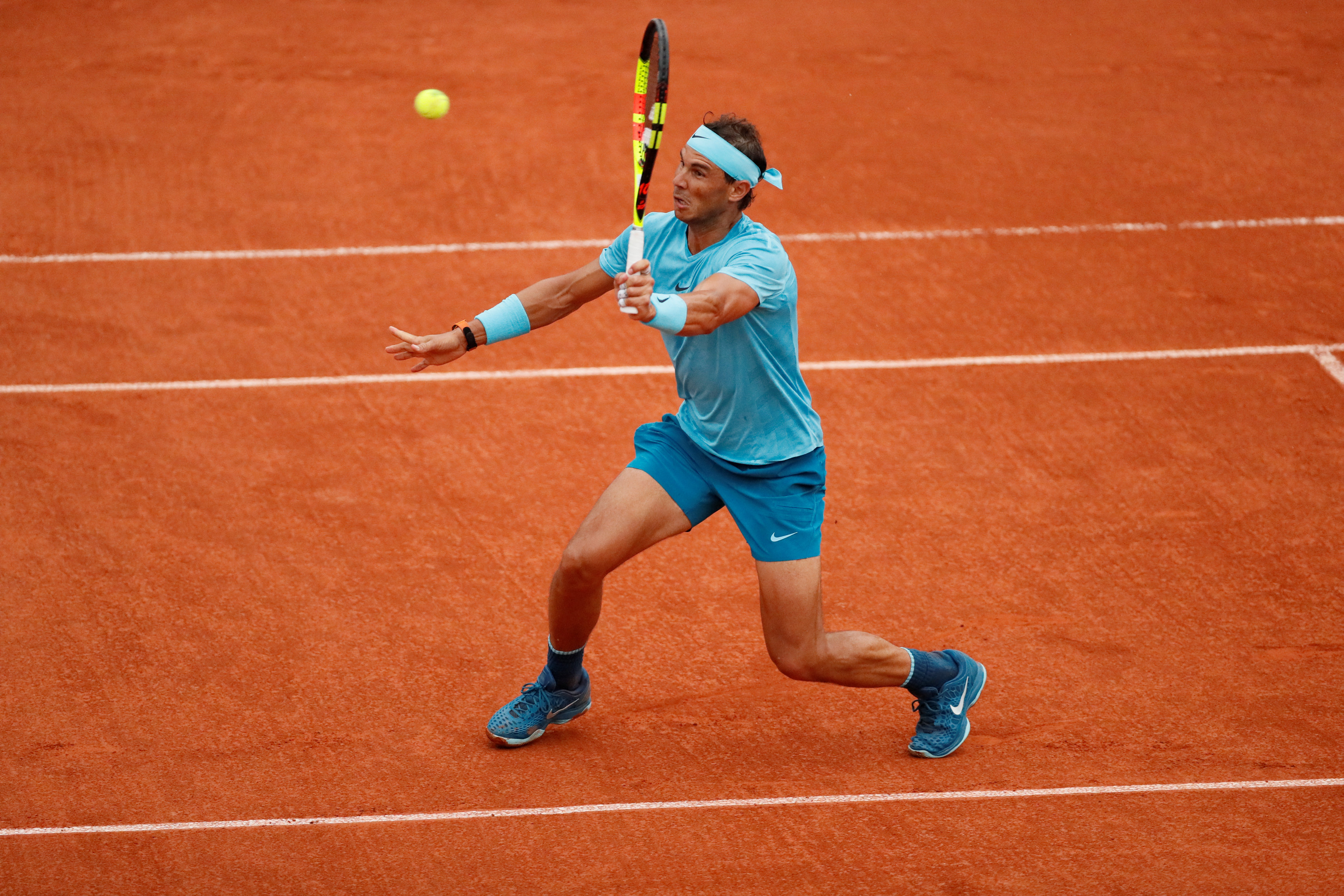 关于意大利网球队绝地反击西班牙网球队，纳达尔统治全场的信息