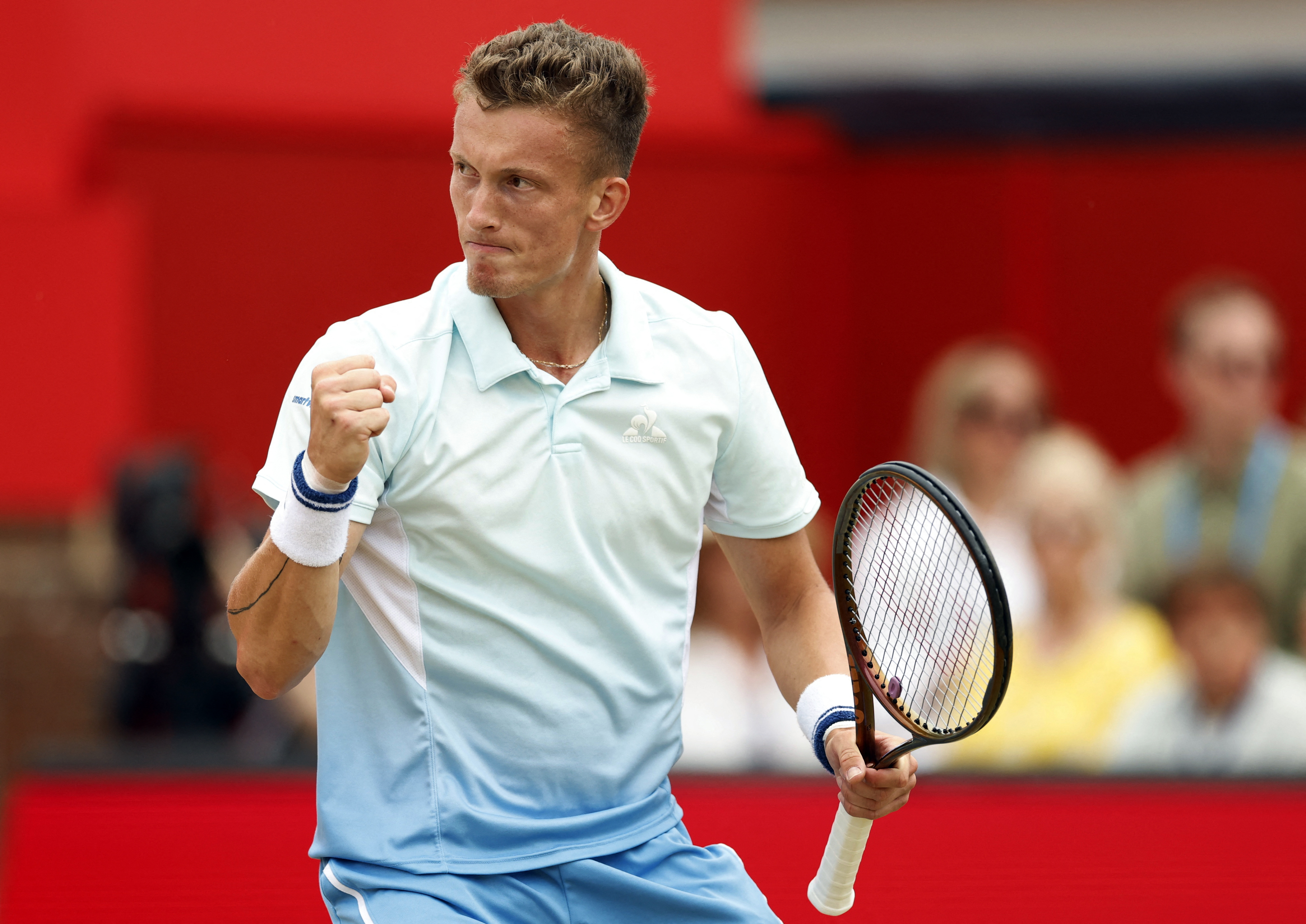 英国网球队轻取美国网球队，阿尔卡拉斯爆发神勇的简单介绍