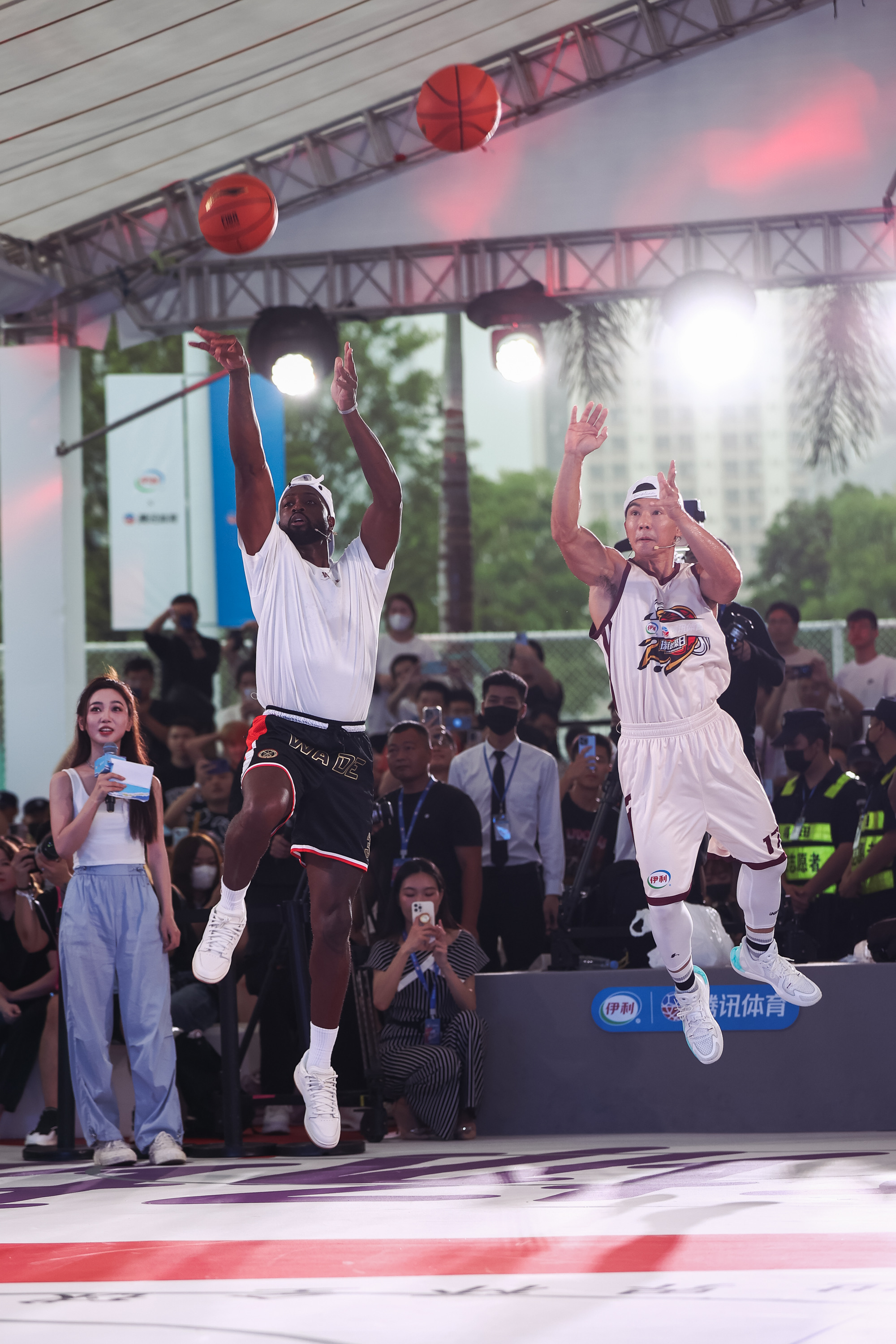 关于NBA球员线上互动直播，与球迷一起训练的信息