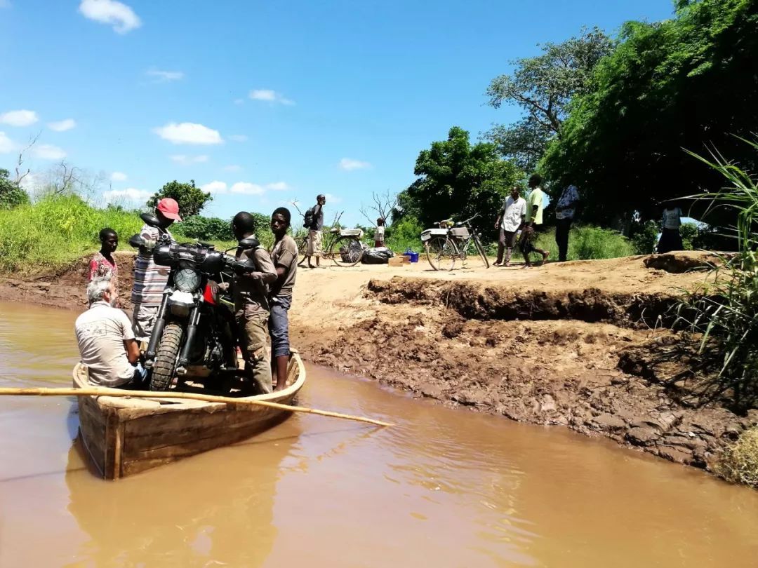 包含NBA球员开启慈善之旅，帮助受灾地区的词条