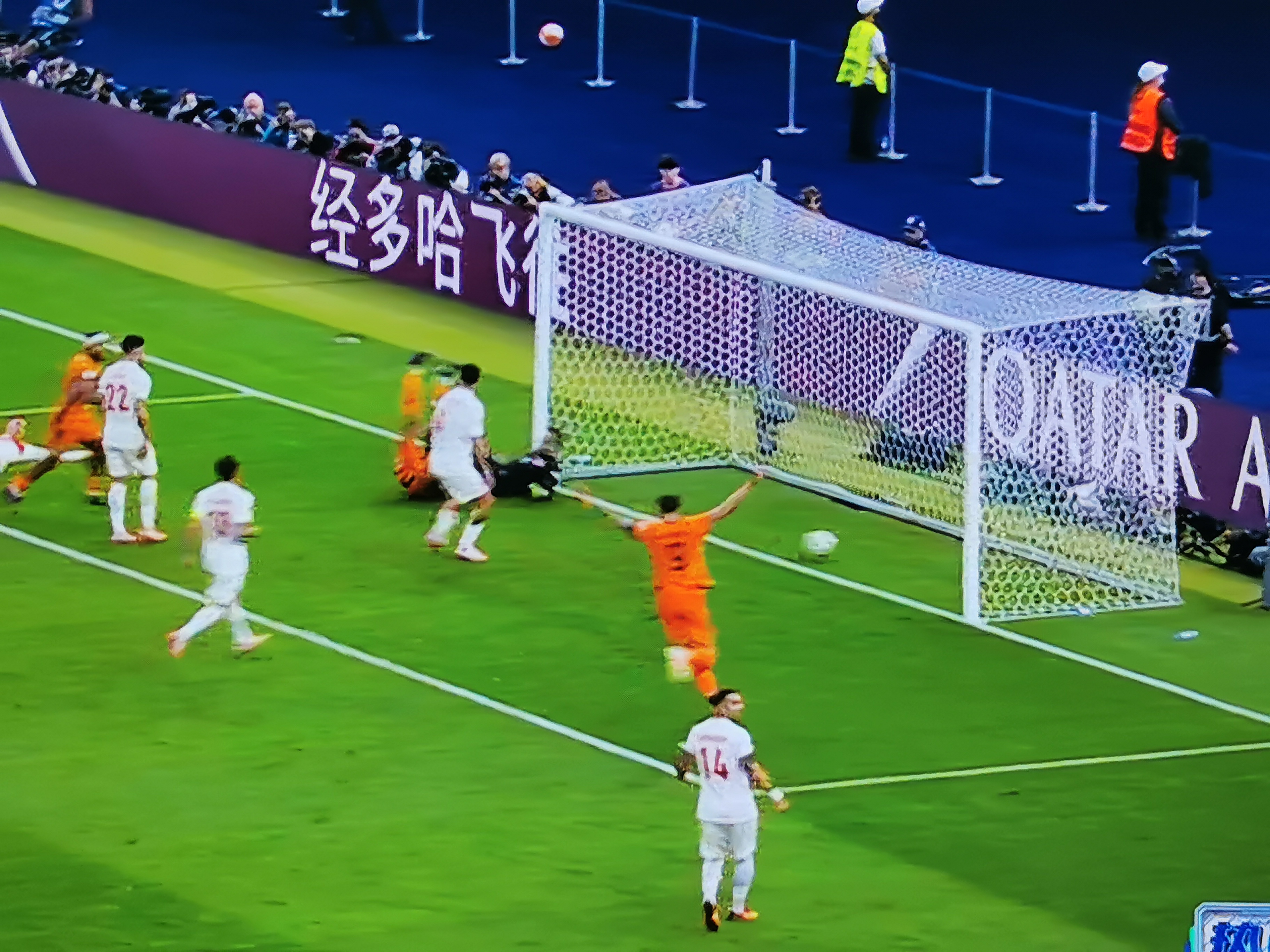 lol竞猜-斯坦福桥球场焦点，全队一致击败对手的简单介绍