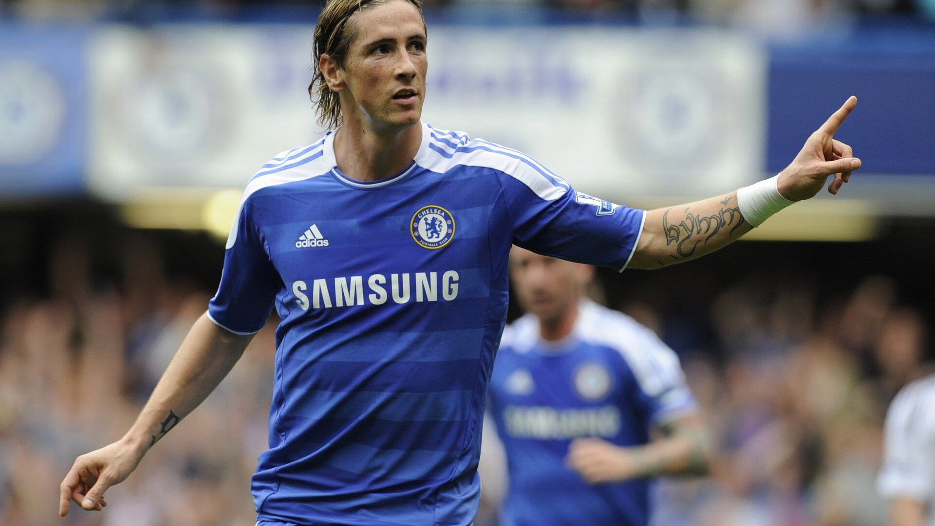 LOL英雄联盟投注平台-当季后赛之夜遇见足球之神，梅西的跨界高光时刻