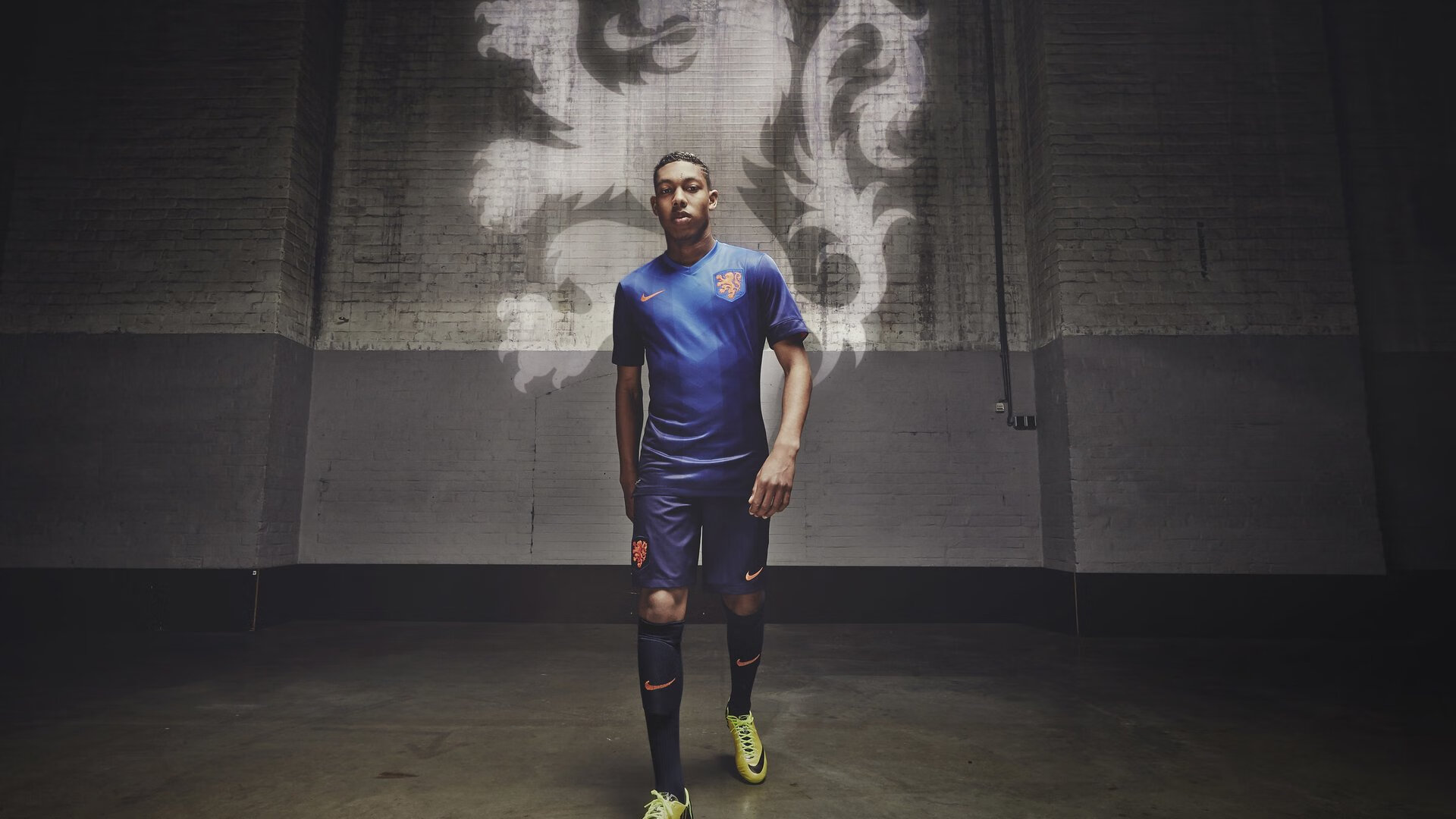 迈凯伦碾压红牛二队，佩雷兹惊艳四座，一场技术与勇气的双重胜利