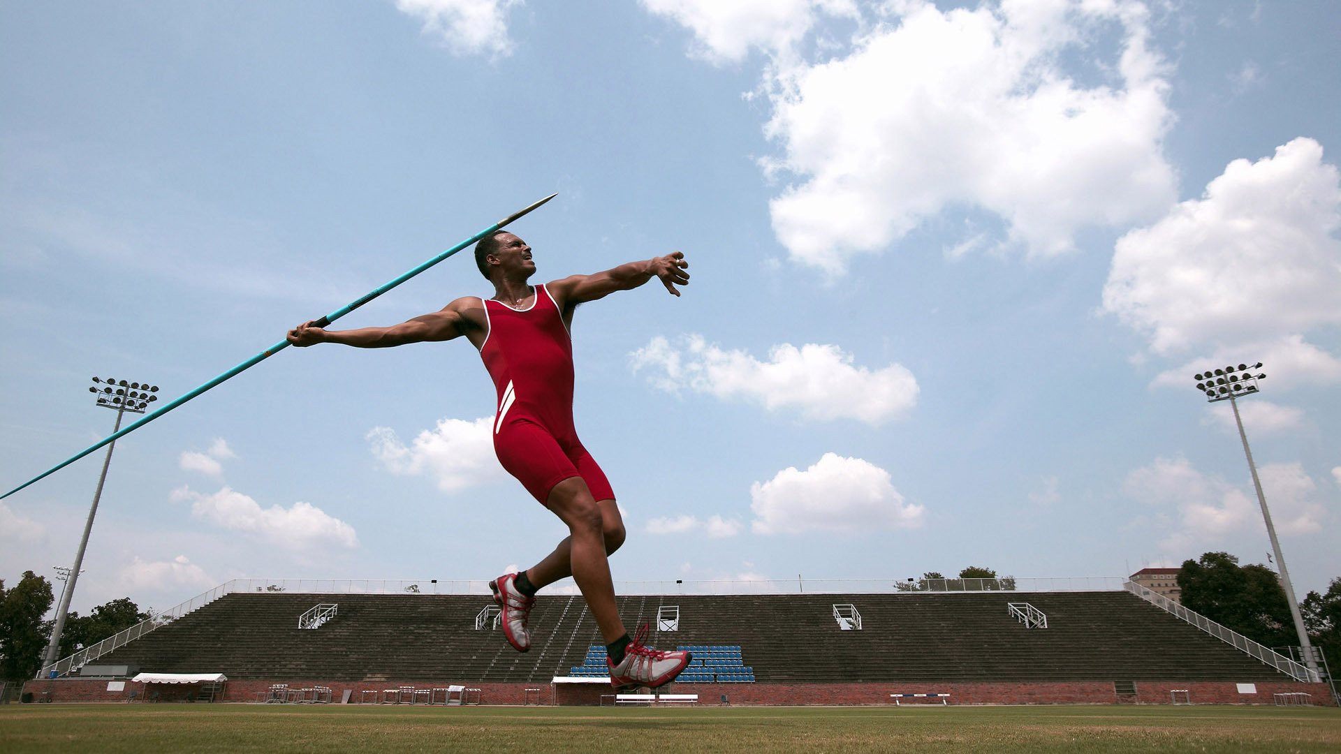 北非风暴席卷都灵，马丁内利统治级表现助摩洛哥球队历史性击败尤文图斯